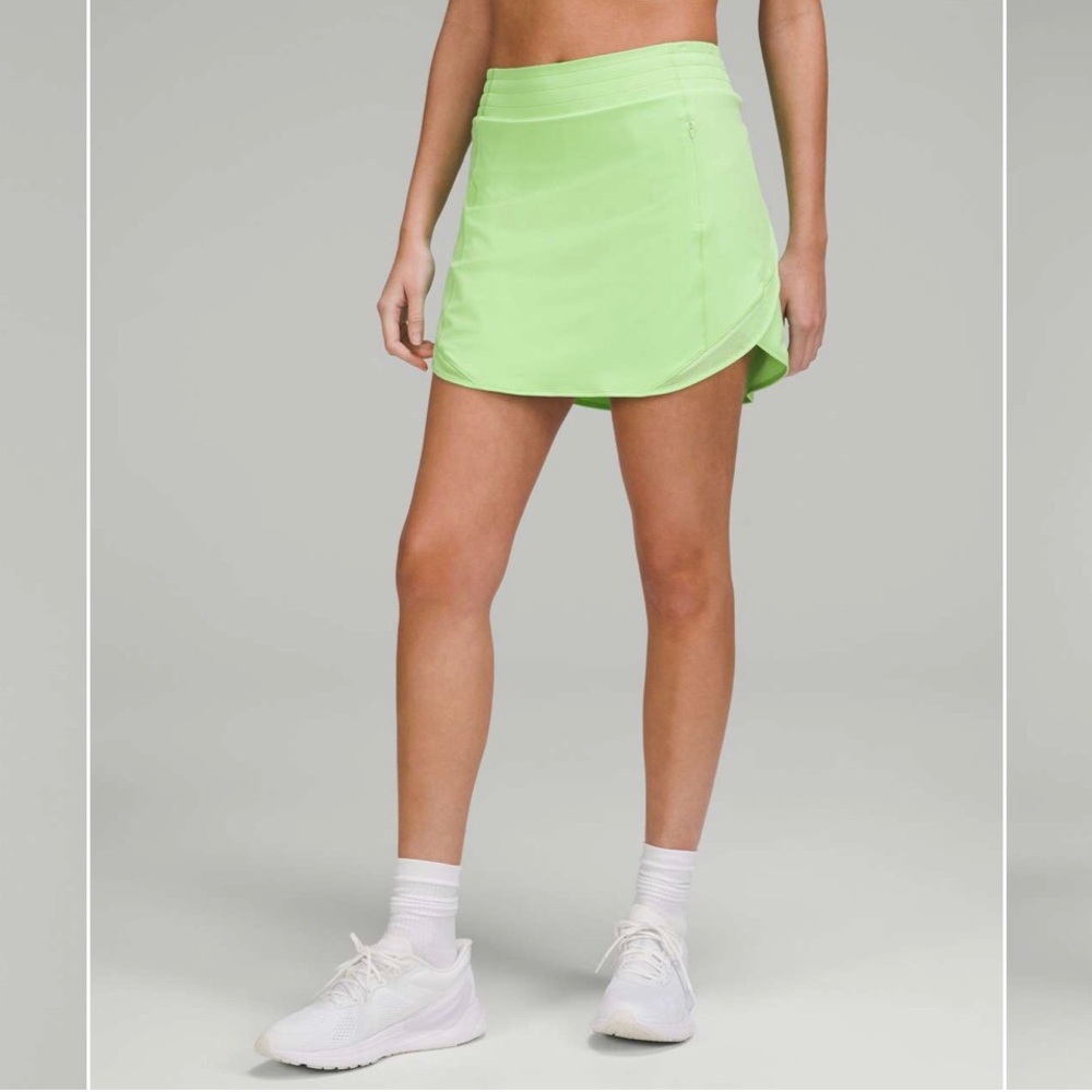 lululemon athletica Neon Lime Athletic Skort,size 4 NWT Lululemon Hotty Hot High